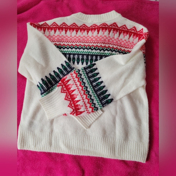 NWT GAP sweater - Picture 3 of 4